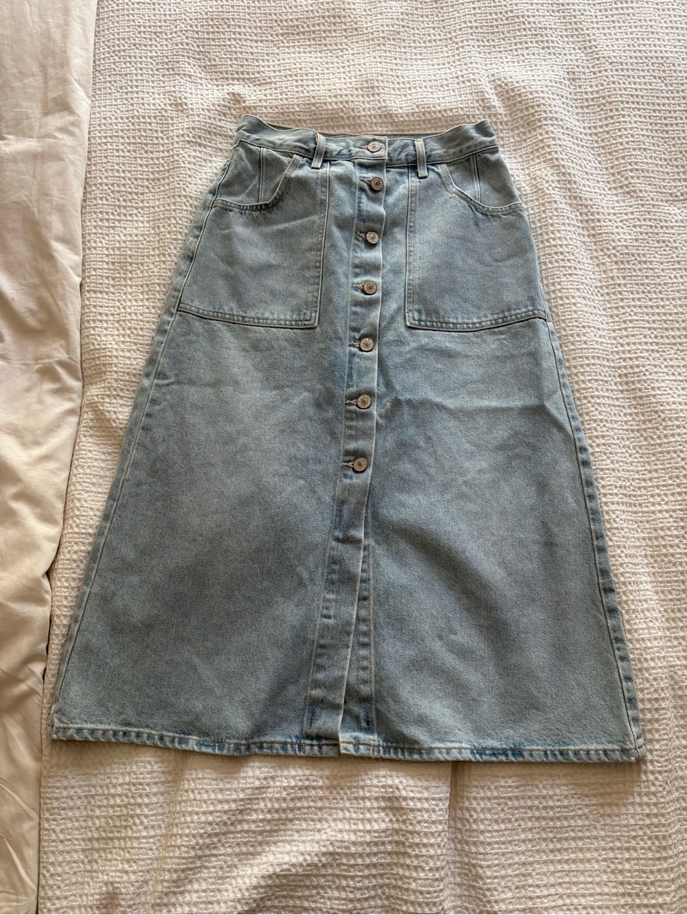 Citizens Of Humanity Light Blue Button-Front Midi Denim Skirt - size 26